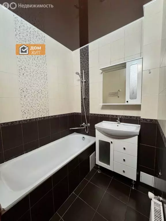 3-комнатная квартира: Симферополь, Луговая улица, 6Н/2Ак2 (76 м) - Фото 0