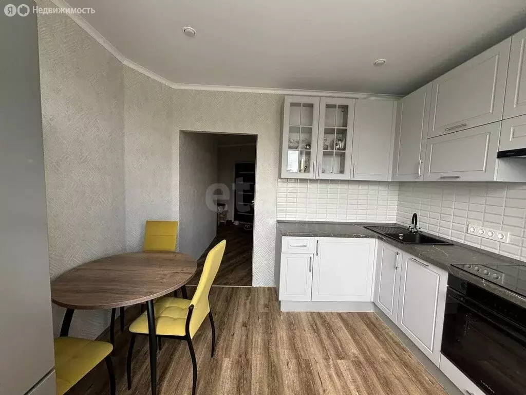 2-комнатная квартира: Оренбург, улица Берёзка, 2/5 (58.1 м) - Фото 1