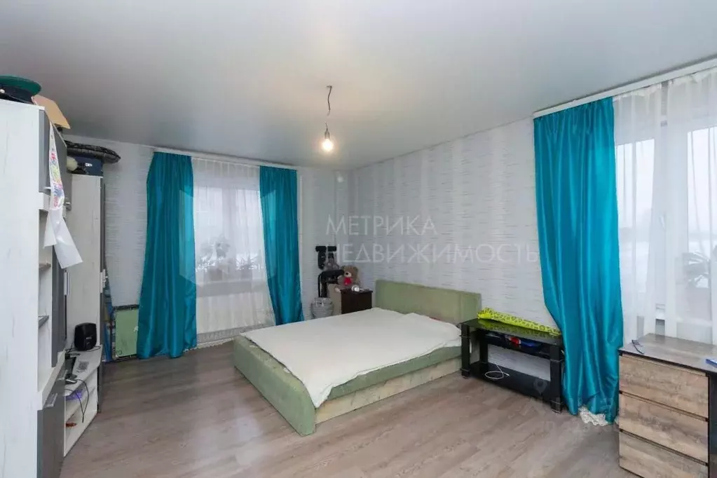 3-к кв. Тюменская область, Тюмень ул. Павла Шарова, 8 (83.3 м) - Фото 1