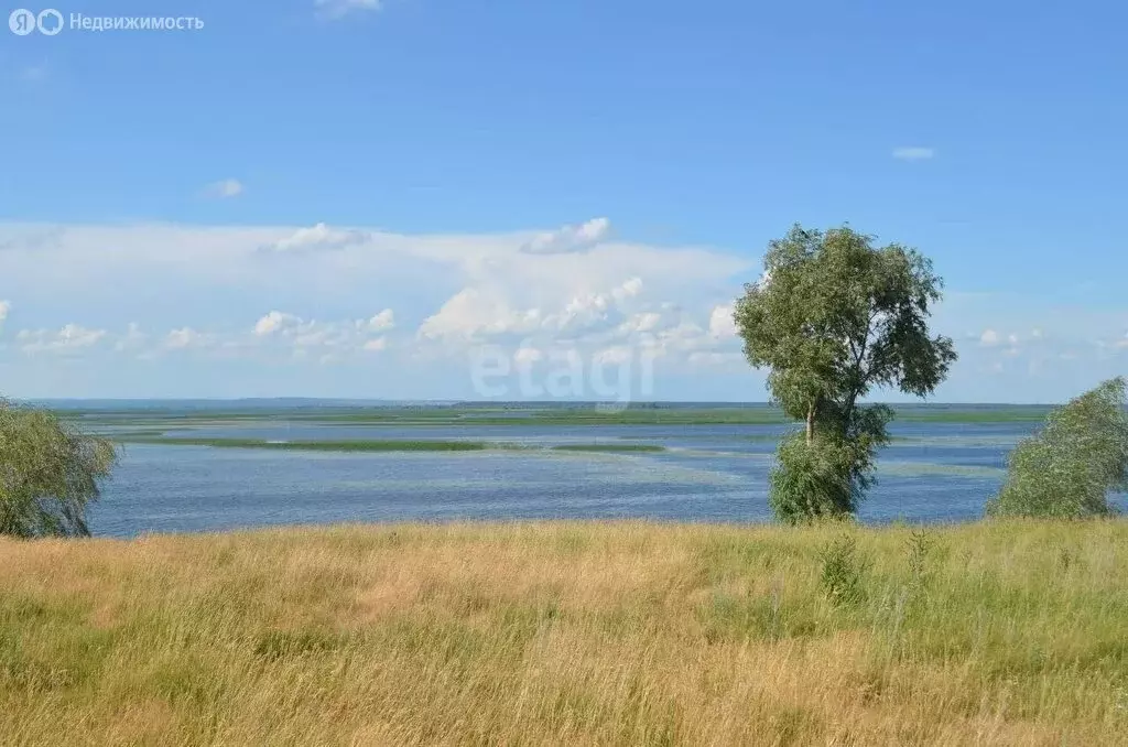 Участок в село Новый Мелькен, Набережная улица (25 м) - Фото 1