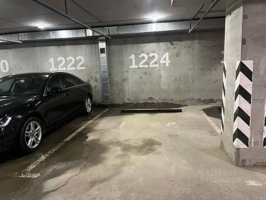 Гараж в Свердловская область, Екатеринбург ул. Героев России, 35 (16 ... - Фото 1