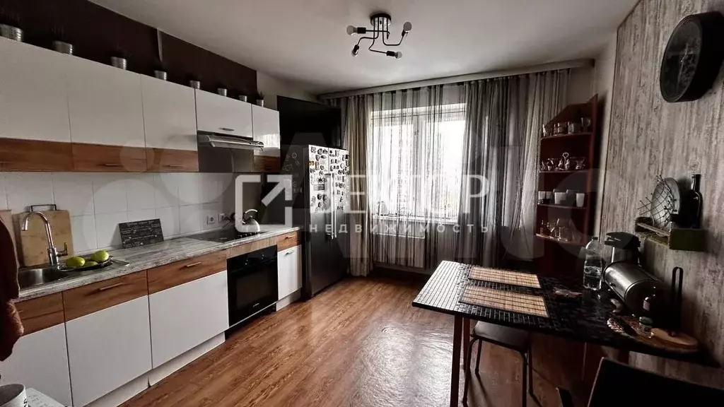 3-к. квартира, 98 м, 4/17 эт. - Фото 0