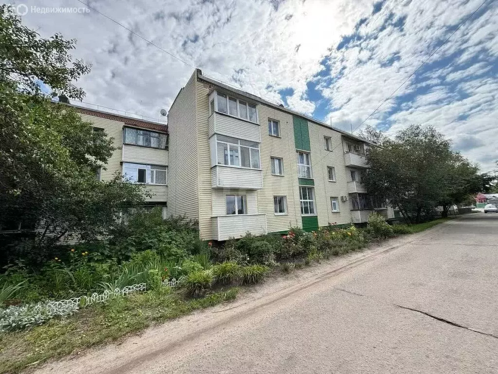 3-комнатная квартира: Валуйки, улица Островского, 1Б (68.9 м) - Фото 0