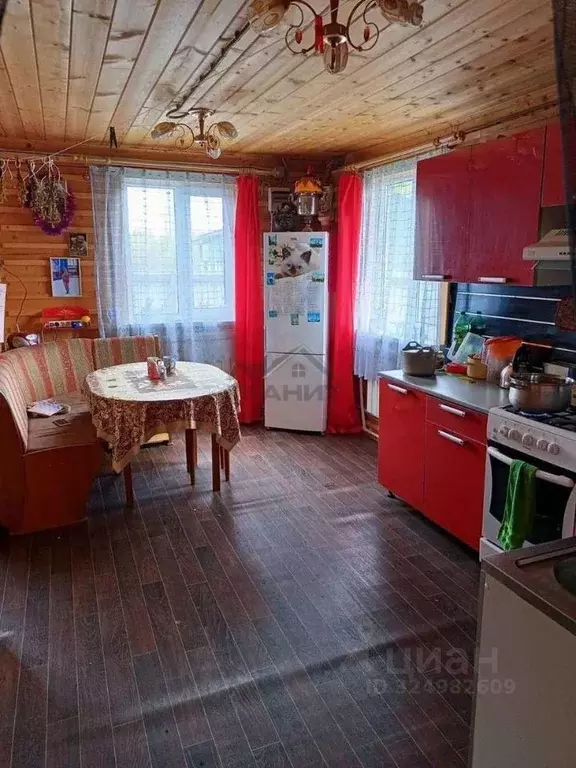 Дом в Новгородская область, Крестецкий муниципальный округ, д. Олешня  ... - Фото 1