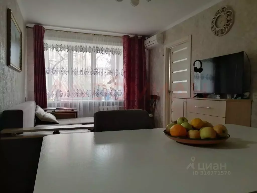 4-к кв. Ростовская область, Волгодонск ул. 50 лет СССР, 23 (62.0 м) - Фото 1