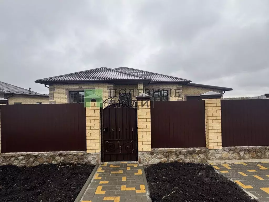 Дом в Белгородская область, Белгородский район, Дубовское с/пос, с. ... - Фото 1