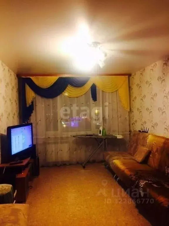 3-к кв. Ямало-Ненецкий АО, Новый Уренгой Сибирская ул., 35 (63.0 м) - Фото 1