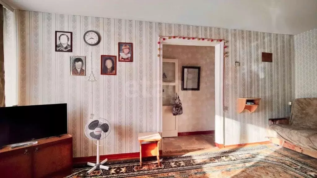 2-к кв. Омская область, Омск Нефтезаводская ул., 15 (42.0 м) - Фото 1