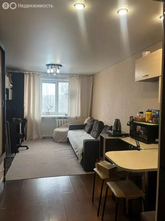 1к в 20-комнатной квартире (17.1 м) - Фото 0