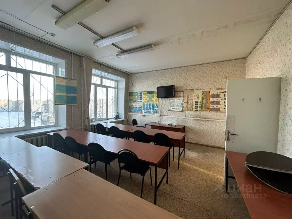 Помещение свободного назначения в Татарстан, Набережные Челны ул. ... - Фото 2