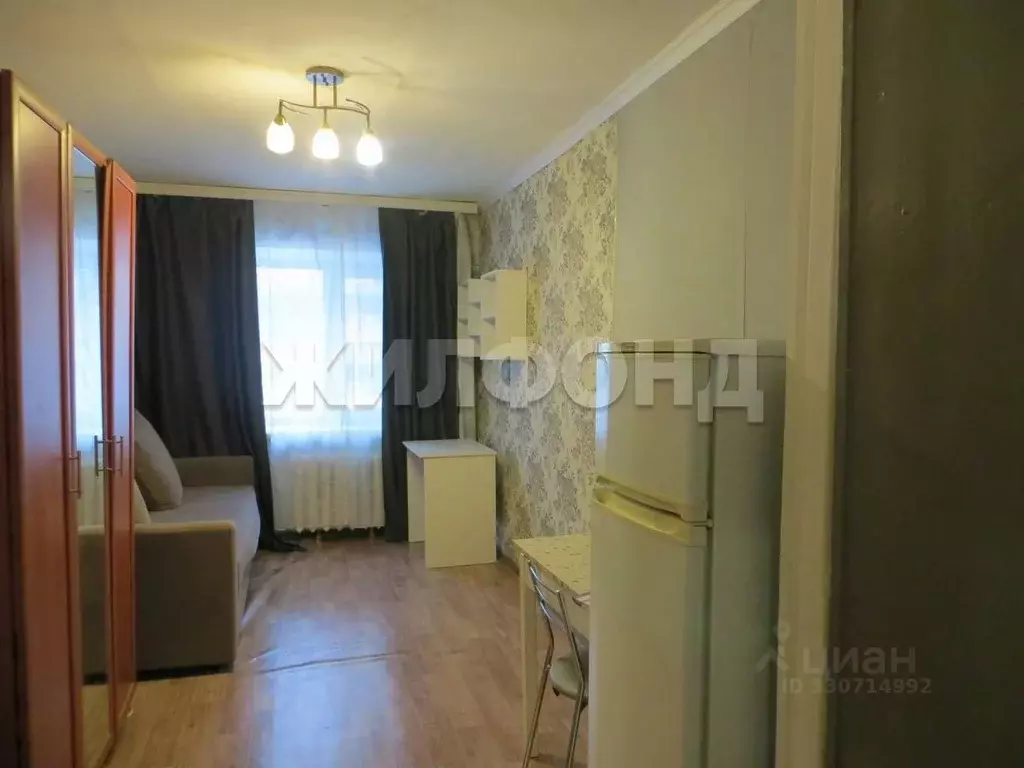 Комната Новосибирская область, Новосибирск ул. Ватутина, 33 (13.0 м) - Фото 1