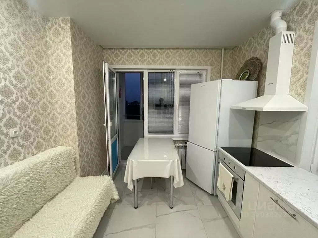 1-к кв. Татарстан, Казань ул. Дубравная, 42 (45.0 м) - Фото 2