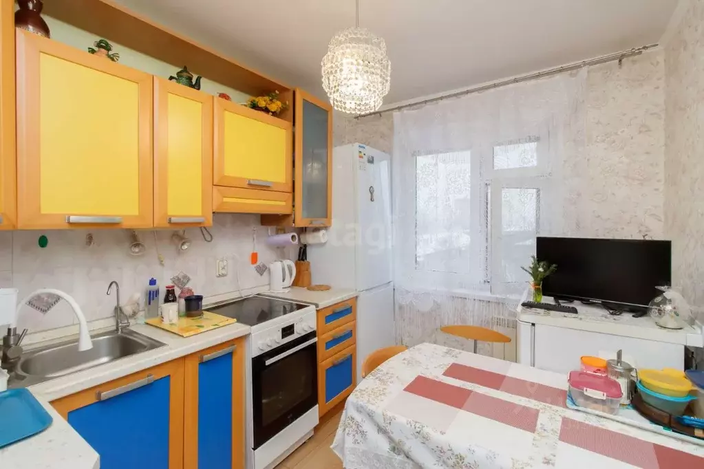 3-к кв. Тюменская область, Тюмень Ткацкий проезд, 5 (65.4 м) - Фото 0