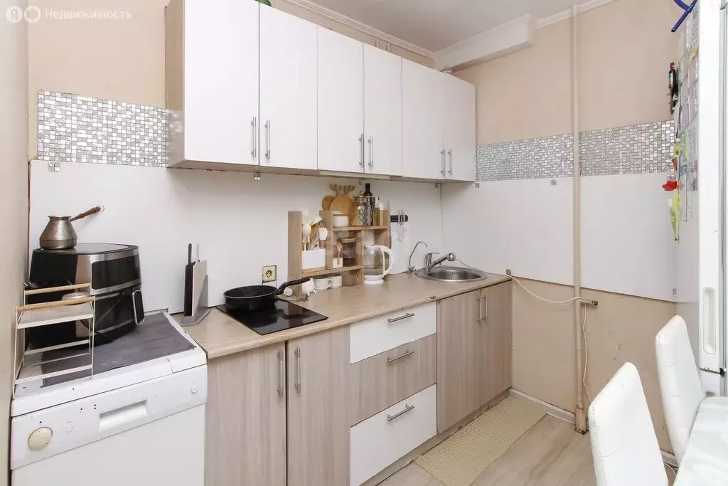 2-комнатная квартира: Тюмень, улица Калинина, 9 (40.3 м) - Фото 2