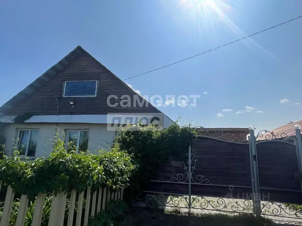 Дом в Свердловская область, Белоярский муниципальный округ, с. ... - Фото 1