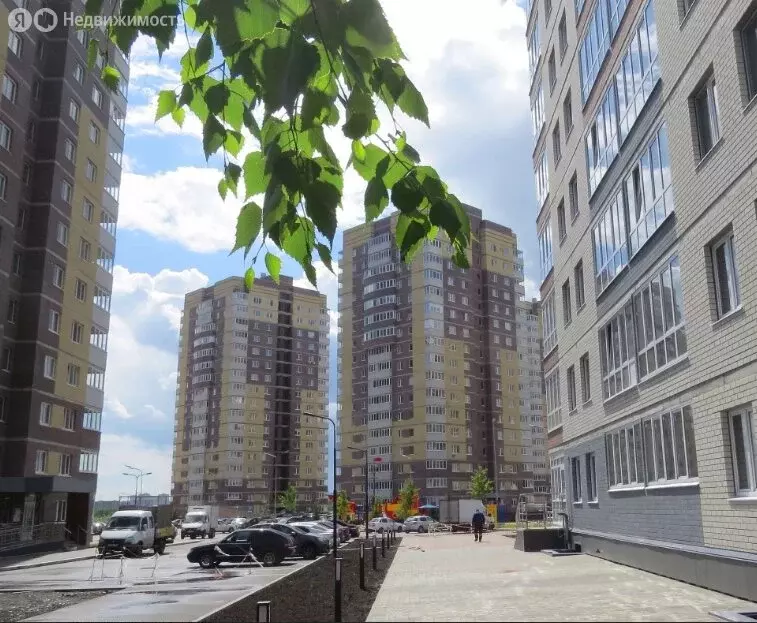 1-комнатная квартира: Тюмень, улица Мельникайте, 2к5 (41.8 м) - Фото 1