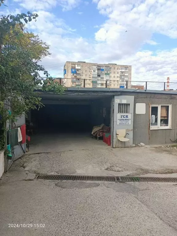 Гараж в Краснодарский край, Новороссийск ул. Героев Десантников, 67А ... - Фото 1