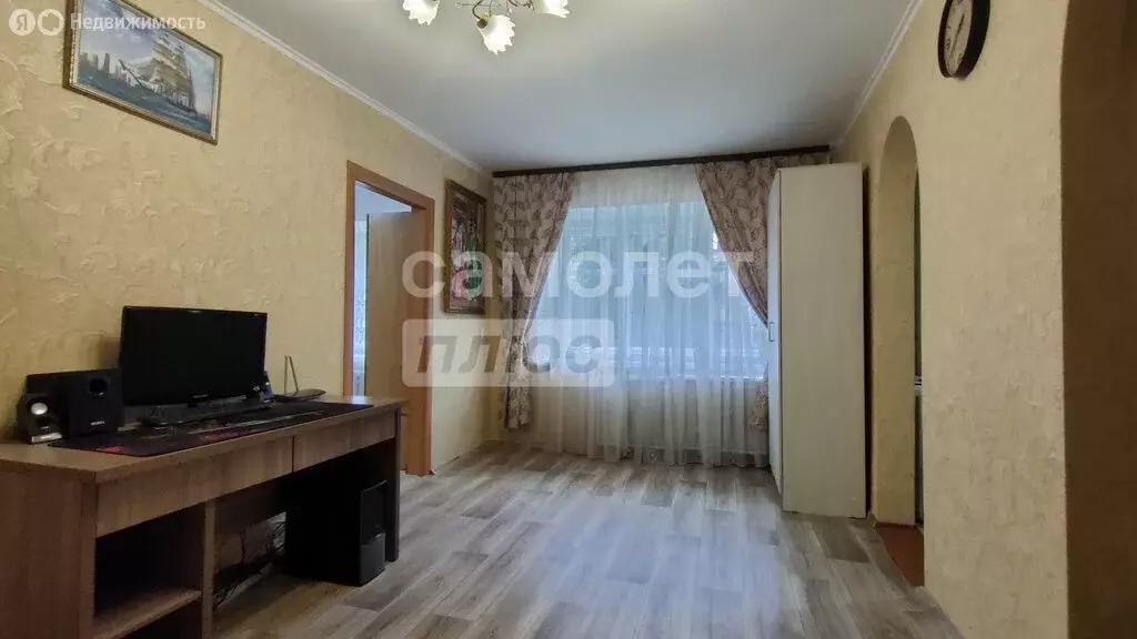 2-комнатная квартира: Новочебоксарск, улица Жени Крутовой, 19 (41.9 м) - Фото 1