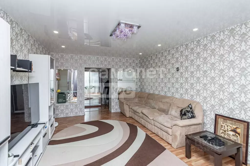 3-к кв. Ханты-Мансийский АО, Сургут Быстринская ул., 8 (86.2 м) - Фото 2