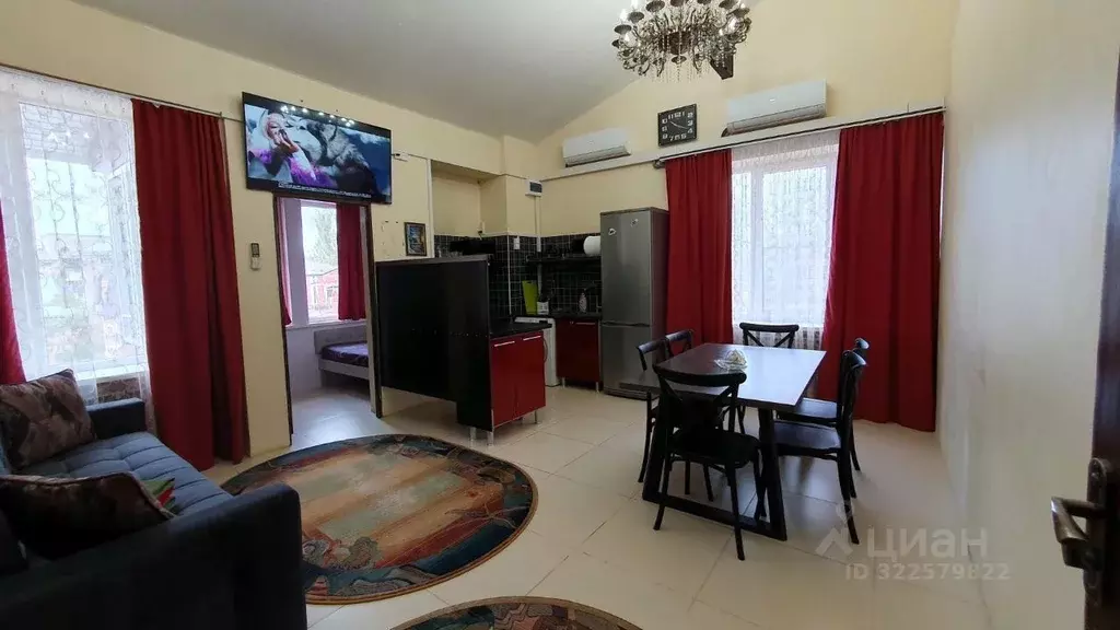 3-к кв. Астраханская область, Астрахань ул. Свердлова, 53 (100.0 м) - Фото 1