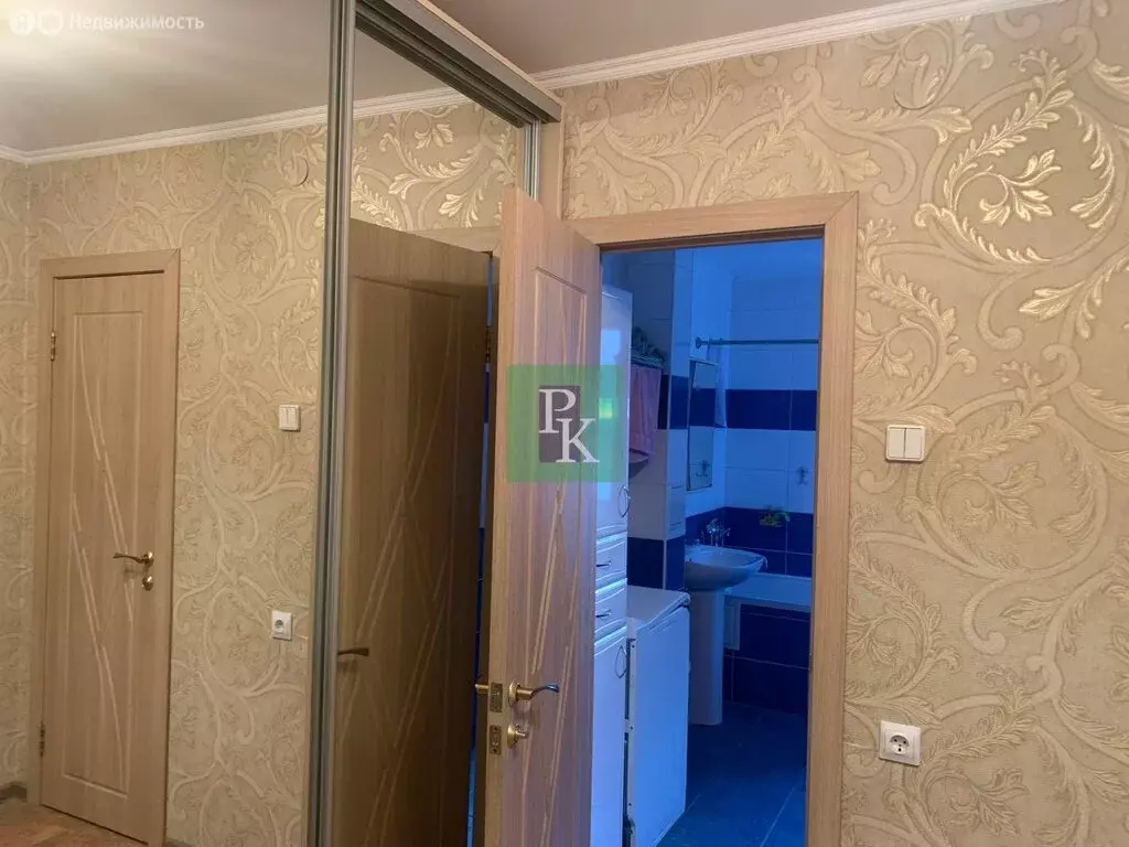 2-комнатная квартира: Севастополь, улица Комбрига Потапова, 22 (64 м) - Фото 1