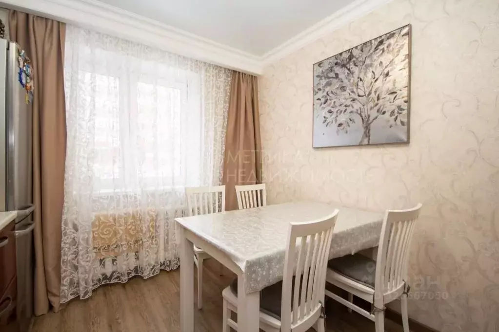 2-к кв. Тюменская область, Тюмень ул. Муравленко, 3 (69.4 м) - Фото 1