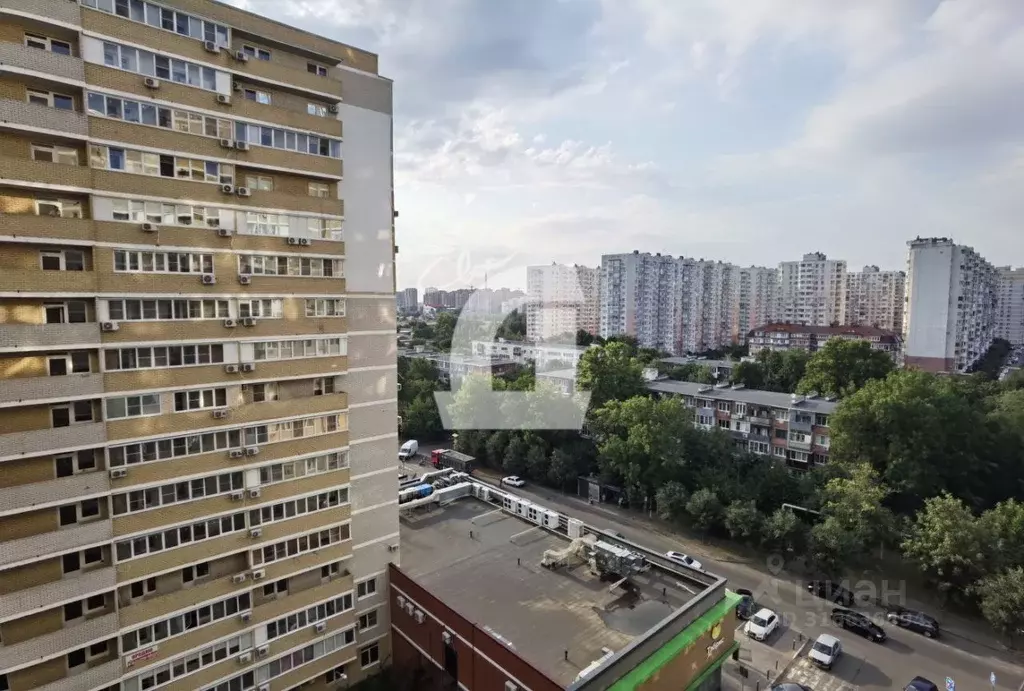2-к кв. Краснодарский край, Краснодар Кореновская ул., 2к4 (72.0 м) - Фото 1