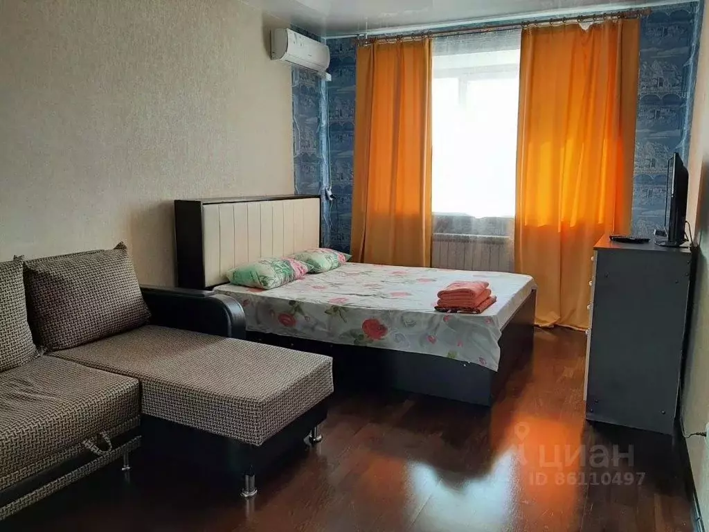 1-к кв. Волгоградская область, Волгоград ул. Базарова, 2 (38.0 м) - Фото 0