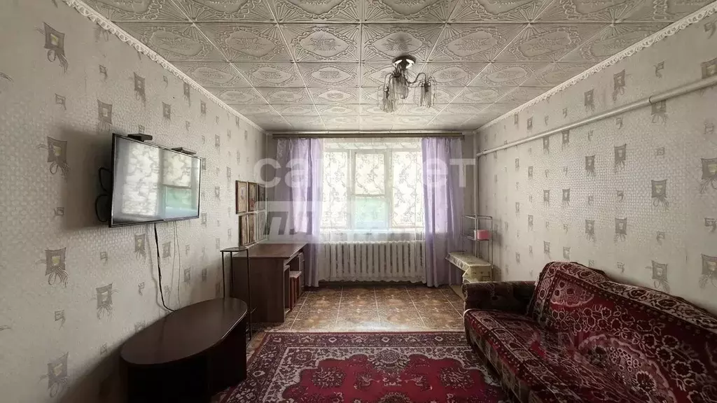 Дом в Курская область, Мантуровский сельсовет, с. Мантурово ул. 40 лет ... - Фото 1