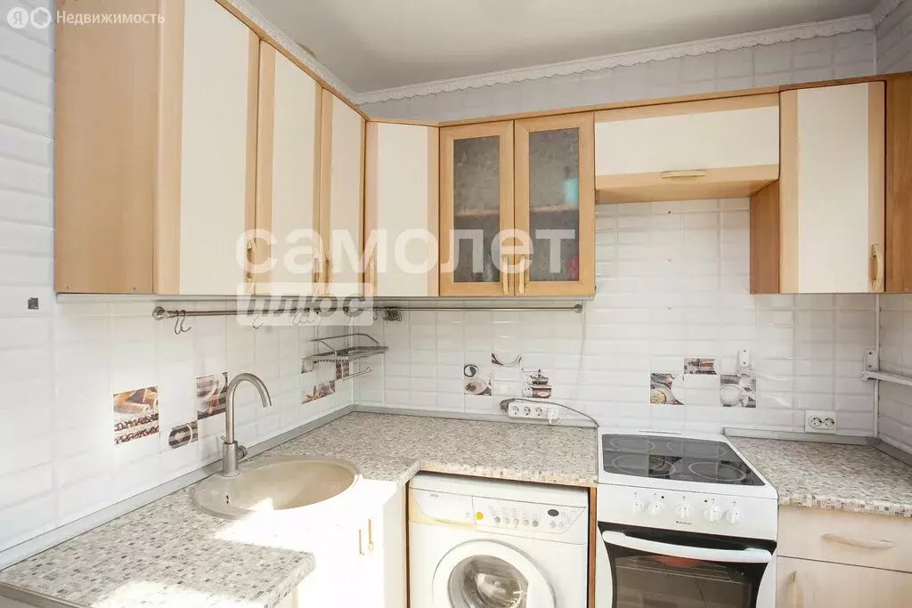 3-комнатная квартира: Кемерово, улица Терешковой, 28 (57 м) - Фото 0