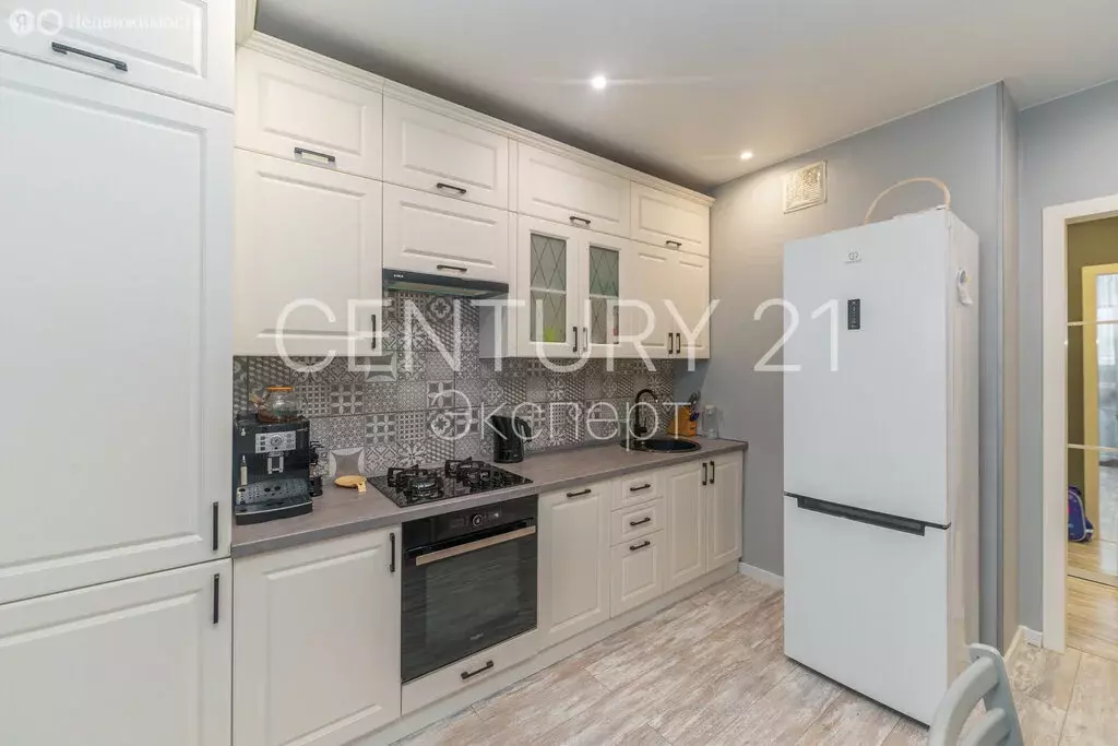 3-комнатная квартира: Калининград, Кипарисовая улица, 2 (83.6 м) - Фото 2