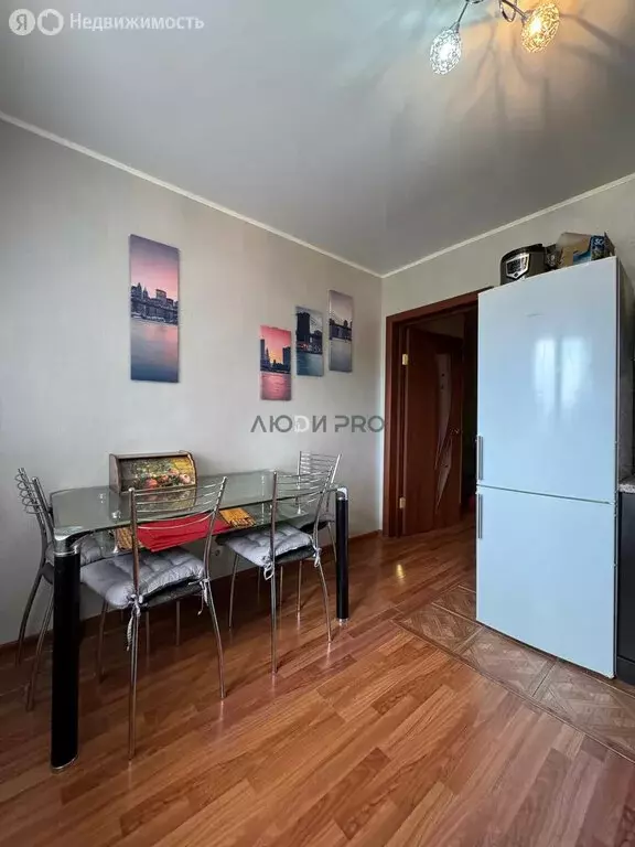 3-комнатная квартира: Уфа, улица Набережная реки Уфы, 25 (87.3 м) - Фото 1