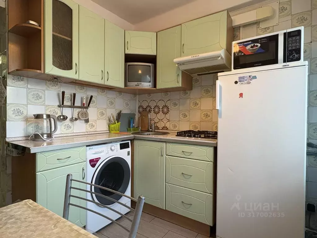 3-к кв. Санкт-Петербург ул. Сикейроса, 21К1 (57.9 м) - Фото 0