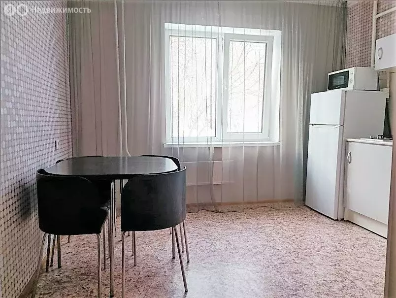 1-комнатная квартира: Омск, улица Лукашевича, 8А (37 м) - Фото 1