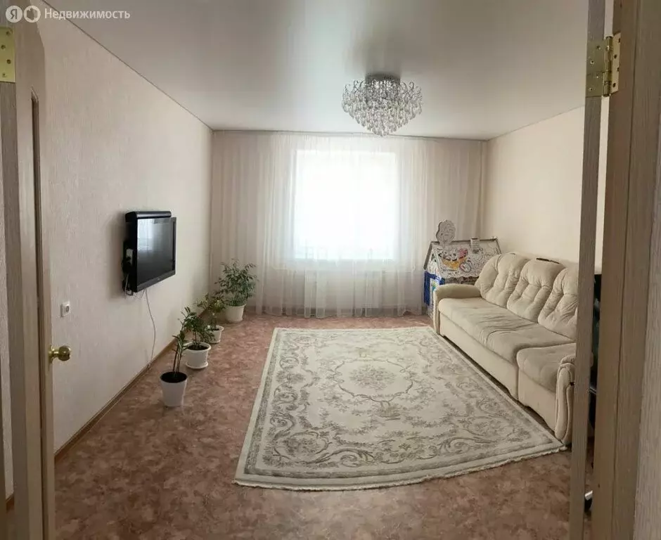 3-комнатная квартира: Нижнекамск, проспект Строителей, 61 (82.3 м) - Фото 2