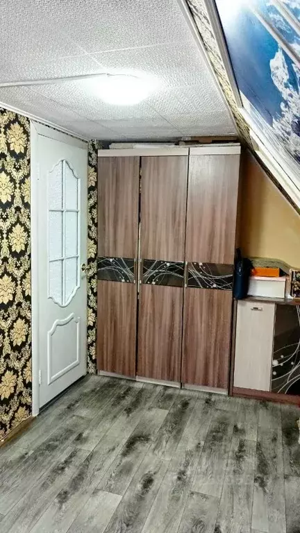 Дом в Омская область, Омск ул. 19-я Линия (120 м) - Фото 2