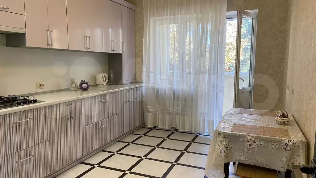 2-к. квартира, 60 м, 2/5 эт. - Фото 1