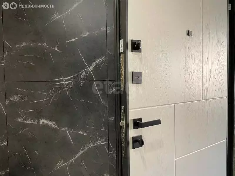 3-комнатная квартира: Иркутск, улица Эдуара Дьяконова, 11 (57.6 м) - Фото 2