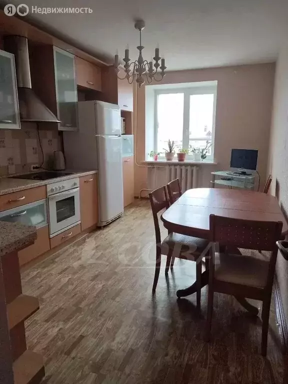 3-комнатная квартира: Тюмень, Холодильная улица, 136к1 (73.4 м) - Фото 1
