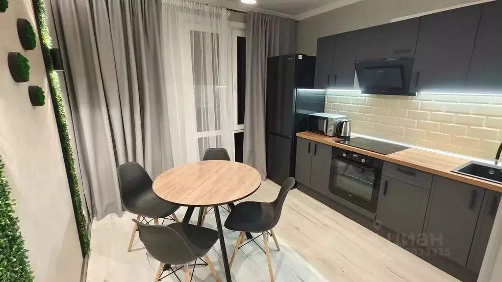 2-к кв. Татарстан, Казань ул. Рашида Нежметдинова, 11к2 (45.0 м) - Фото 0