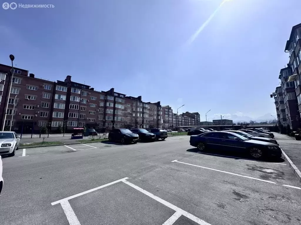 3-комнатная квартира: Владикавказ, улица Коблова, 1к3 (104 м) - Фото 1