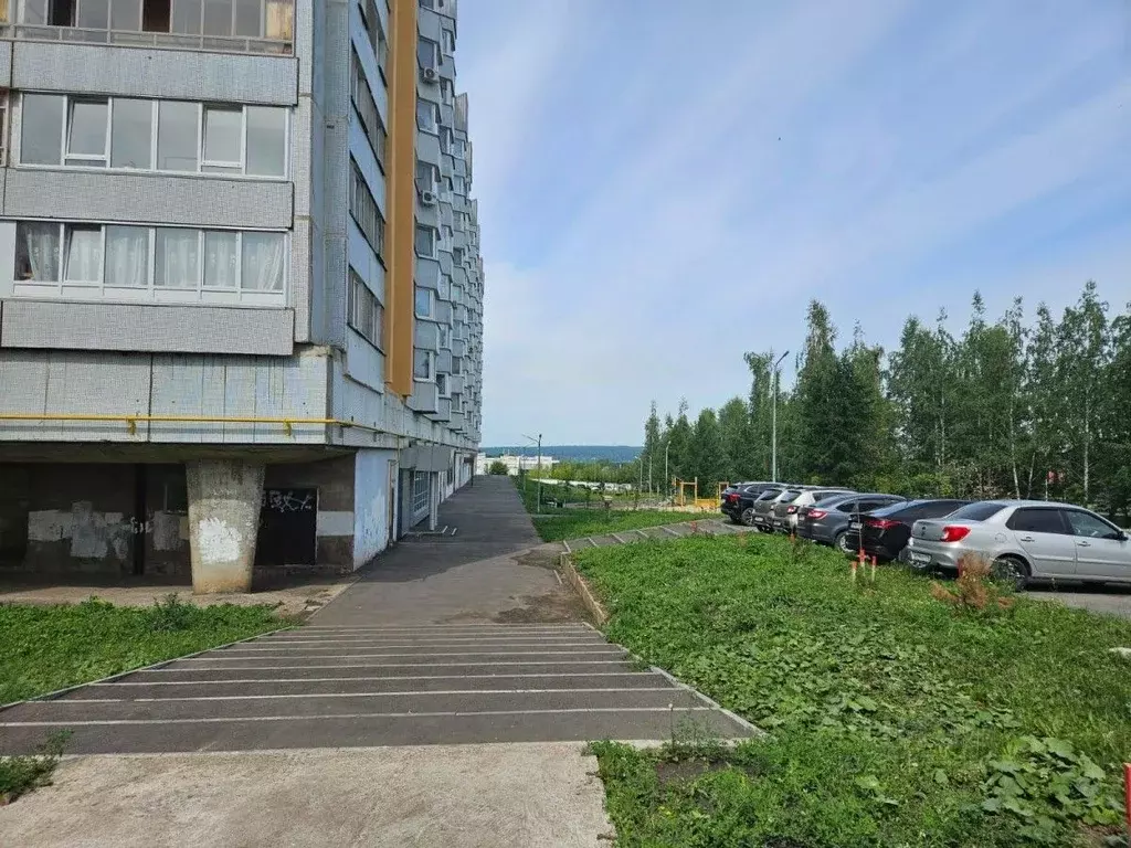 Помещение свободного назначения в Татарстан, Набережные Челны просп. ... - Фото 2