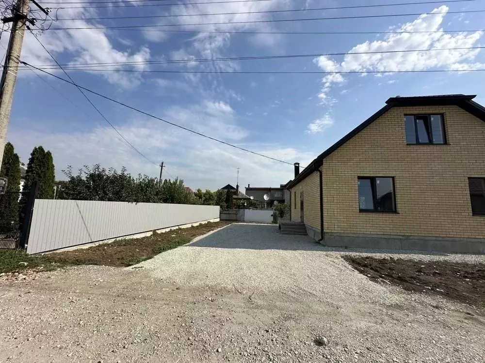 Дом в Краснодарский край, Крымск Лебединая ул. (130 м) - Фото 1