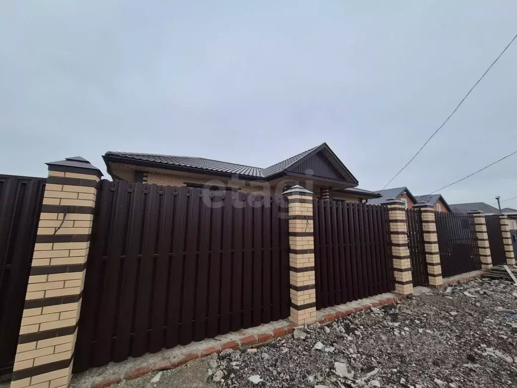 Дом в Краснодарский край, Ейское городское поселение, пос. Морской ул. ... - Фото 1