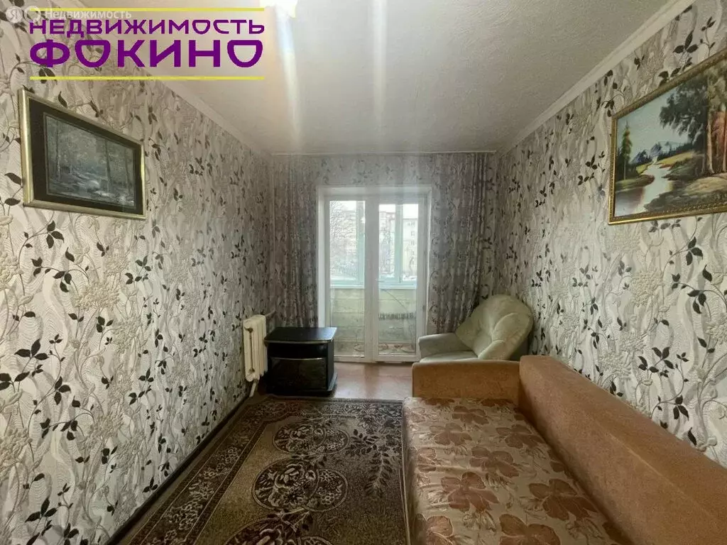 2-комнатная квартира: Большой Камень, улица Приморского Комсомола, 13 ... - Фото 1