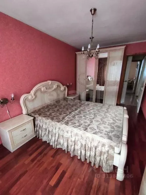 2-к кв. Кировская область, Кирово-Чепецк ул. Ленина, 16 (48.2 м) - Фото 0