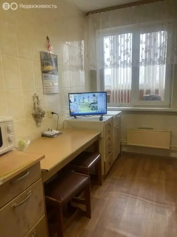 3-комнатная квартира: Екатеринбург, Хрустальная улица, 53 (63.8 м) - Фото 1