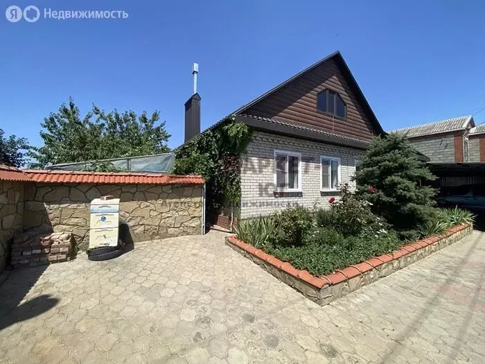 Дом в Абинский район, Ахтырское городское поселение, посёлок ... - Фото 1