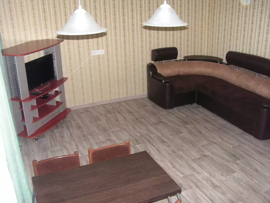 3-к кв. Саратовская область, Саратов ул. Малая Горная, 2 (80.0 м) - Фото 1