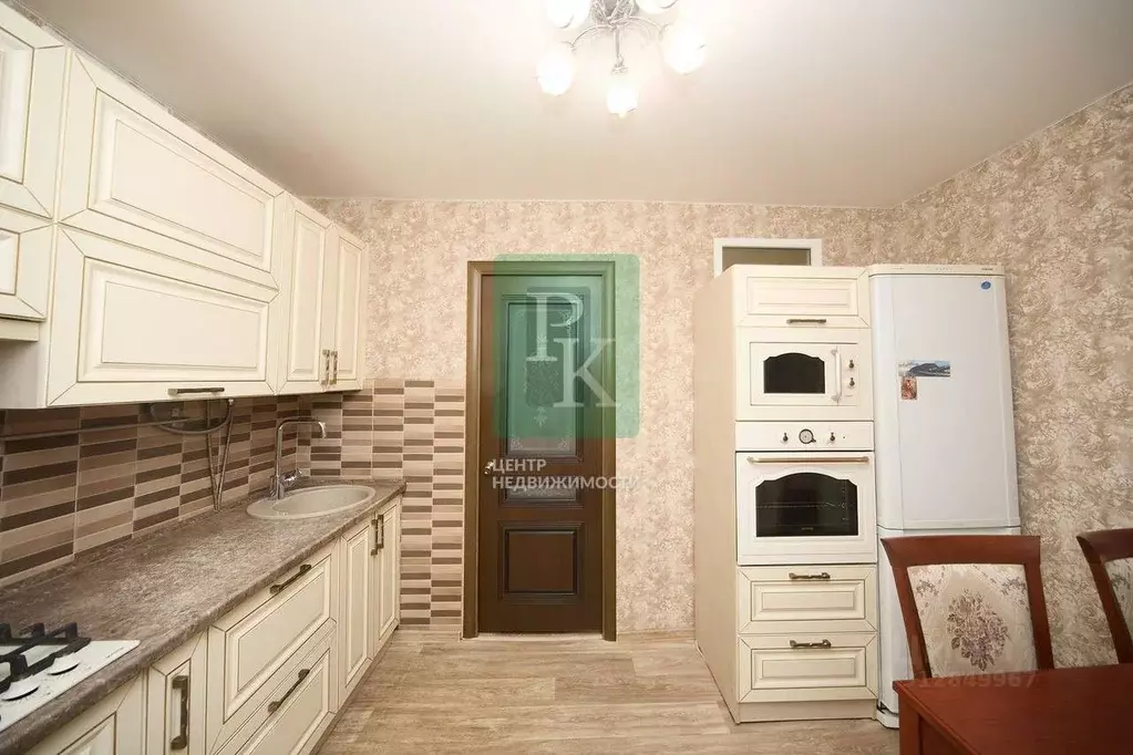3-к кв. Севастополь ул. Генерала Жидилова, 46 (66.7 м) - Фото 1